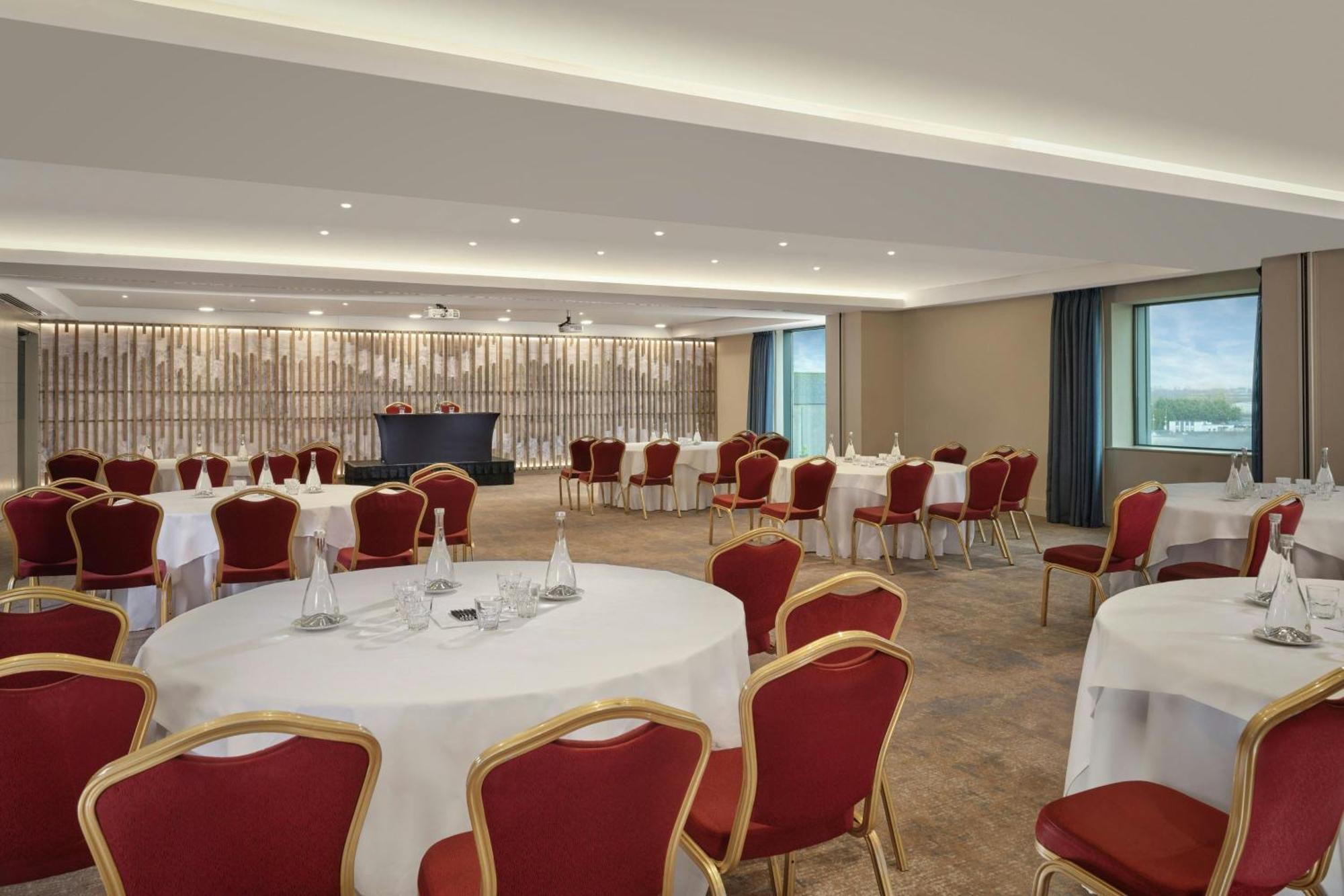 Sheraton Athlone Hotel Ngoại thất bức ảnh